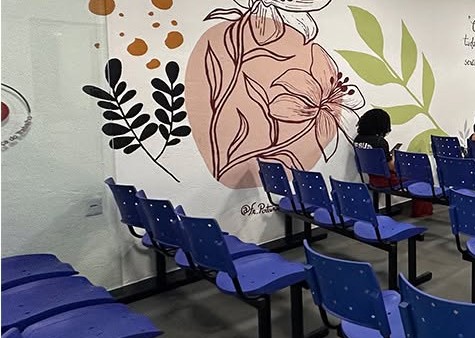 Ambiente de espera com identidade Medtrab